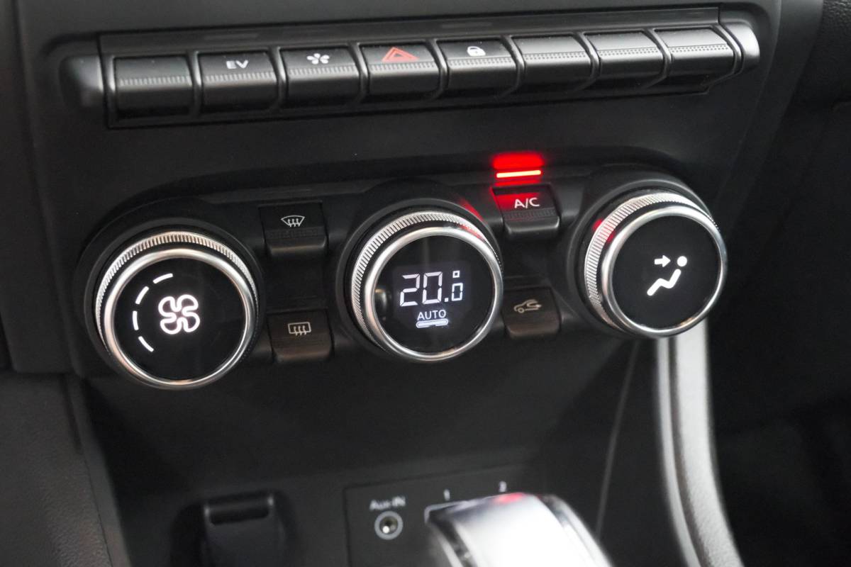 Renault Captur Renault Captur 1.6 E-Tech full hybrid 145 techno | Panoramadak | Camera | Adaptieve Cruise Control | 9.3 Inch Groot Scherm