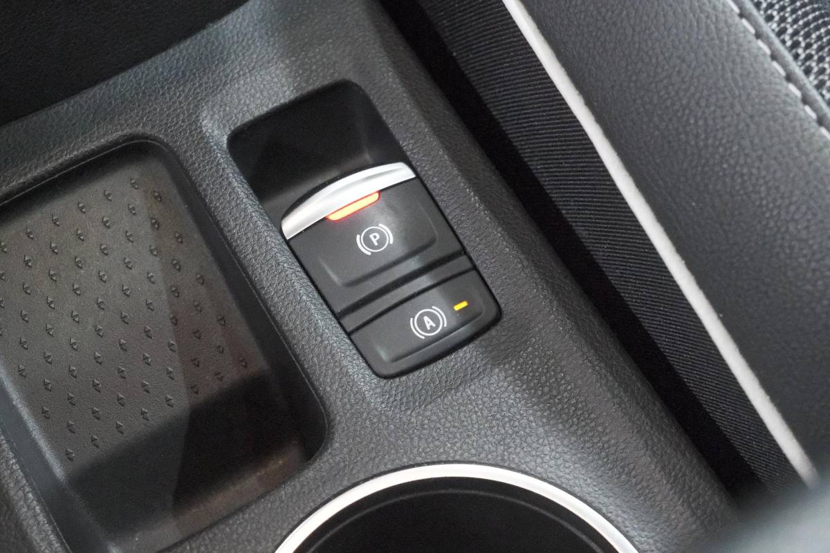 Renault Captur Renault Captur 1.6 E-Tech full hybrid 145 techno | Panoramadak | Camera | Adaptieve Cruise Control | 9.3 Inch Groot Scherm