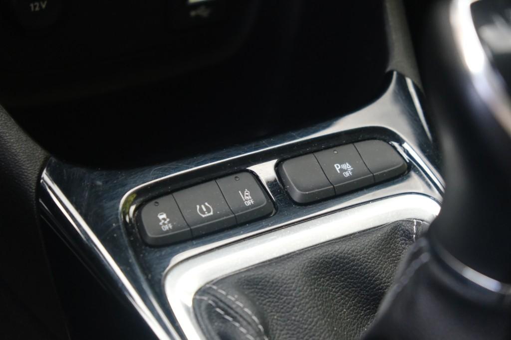 Opel Crossland X Opel Crossland X 1.2 82pk Online Edition | Navi | App Connect | Airco | Cruise | PDC | Trekhaak