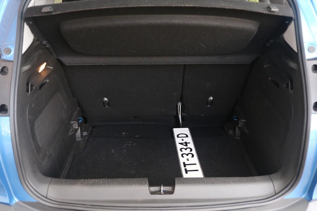 Opel Crossland X Opel Crossland X 1.2 82pk Online Edition | Navi | App Connect | Airco | Cruise | PDC | Trekhaak