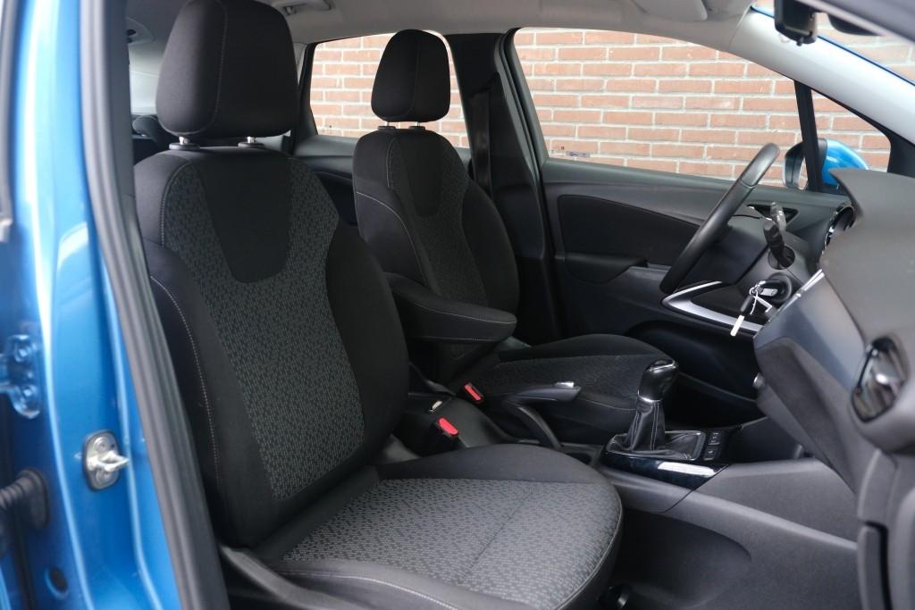 Opel Crossland X Opel Crossland X 1.2 82pk Online Edition | Navi | App Connect | Airco | Cruise | PDC | Trekhaak