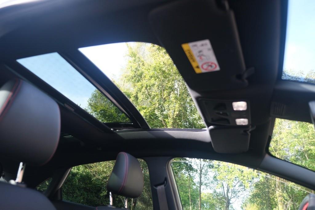 Ford Puma Ford Puma 1.0 EcoBoost Hybrid 155pk Aut. ST-Line X | Navi | App Connect | Adaptive Cruise | 360° Camera | Panoramadak | Elektrische Achterklep | Winter Pakket