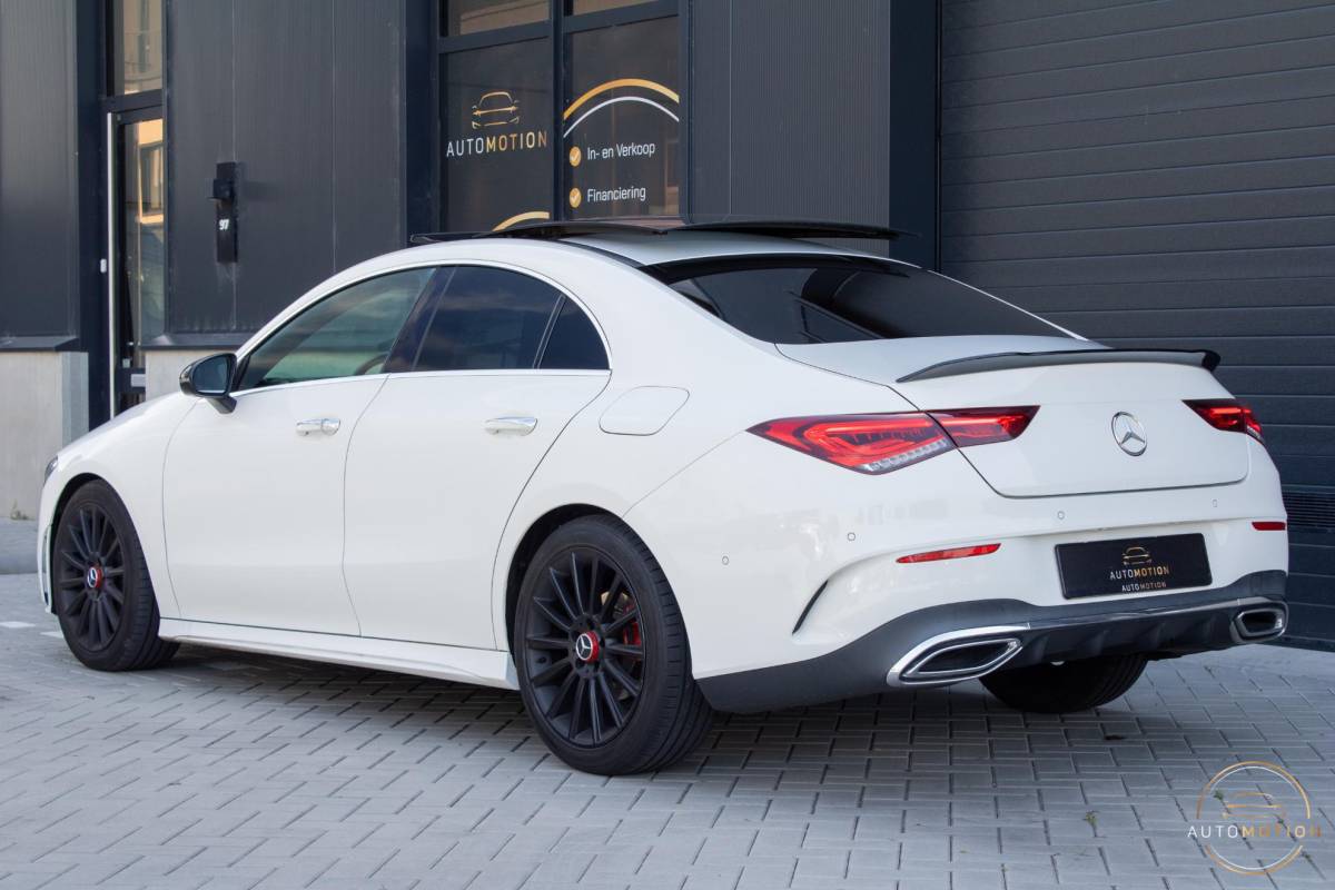 Mercedes-Benz CLA Mercedes-Benz CLA-klasse 180 Business Solution AMG PANO CAMERA HUD LED STOELVERWARMING