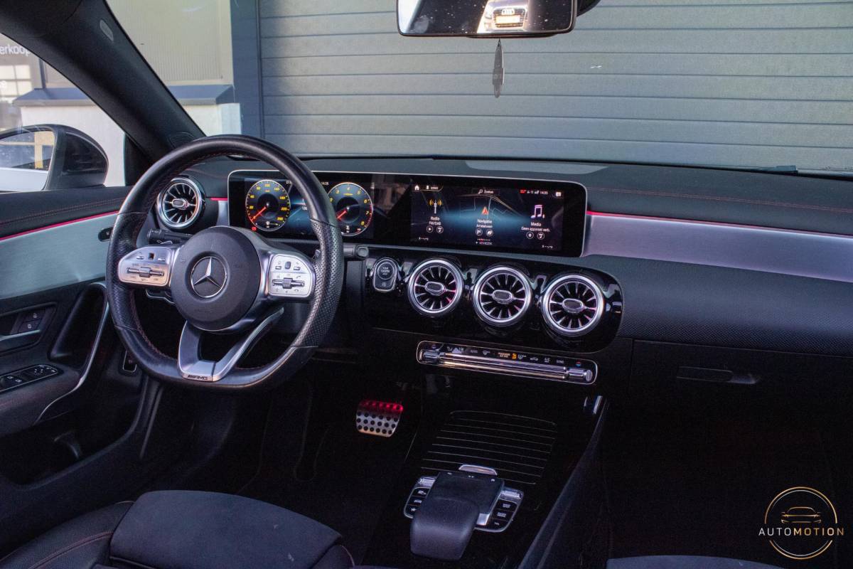 Mercedes-Benz CLA Mercedes-Benz CLA-klasse 180 Business Solution AMG PANO CAMERA HUD LED STOELVERWARMING