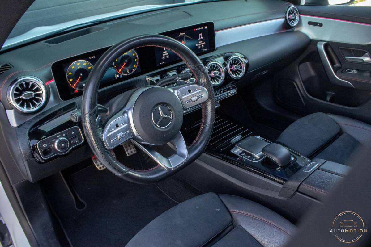 Mercedes-Benz CLA Mercedes-Benz CLA-klasse 180 Business Solution AMG PANO CAMERA HUD LED STOELVERWARMING