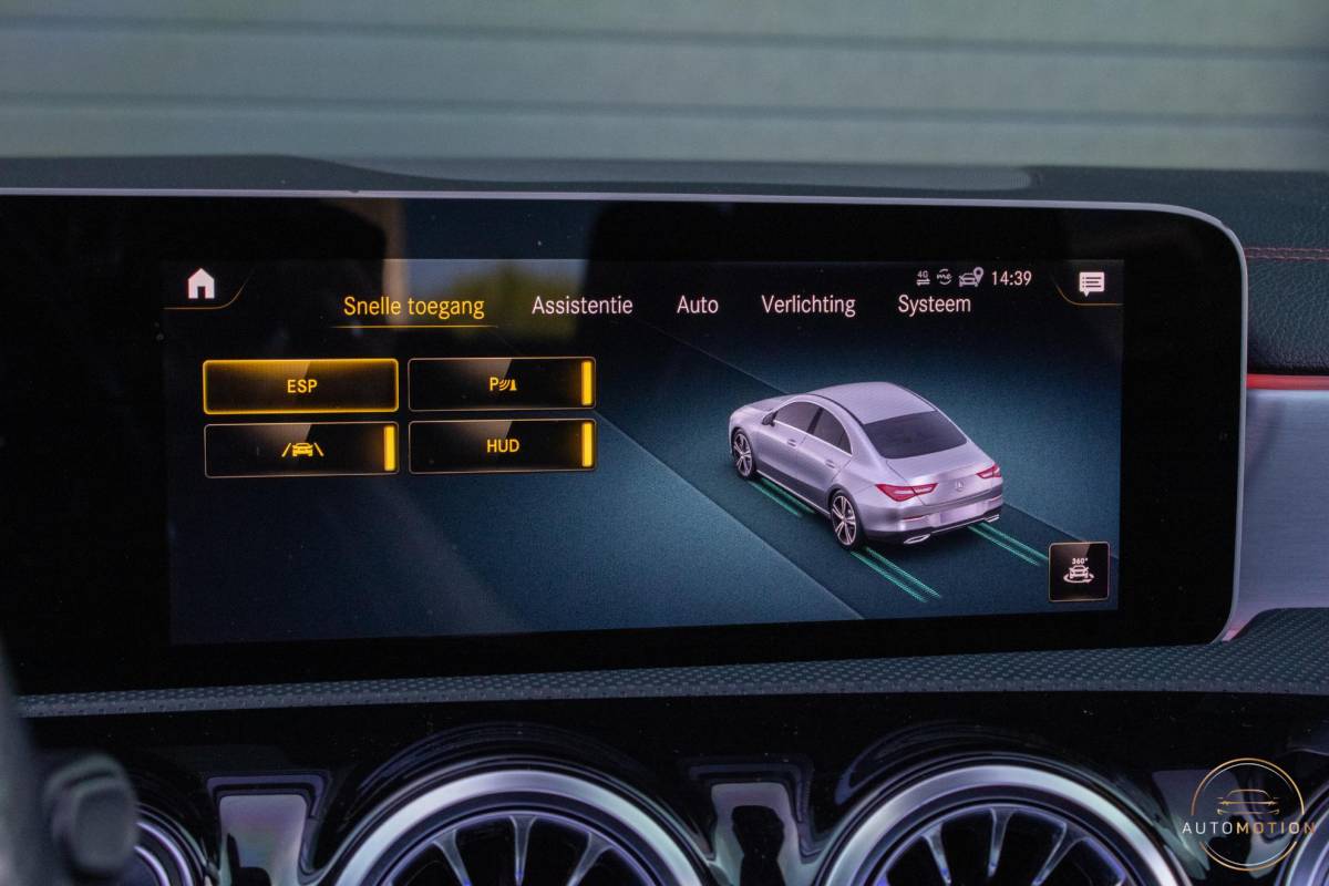 Mercedes-Benz CLA Mercedes-Benz CLA-klasse 180 Business Solution AMG PANO CAMERA HUD LED STOELVERWARMING