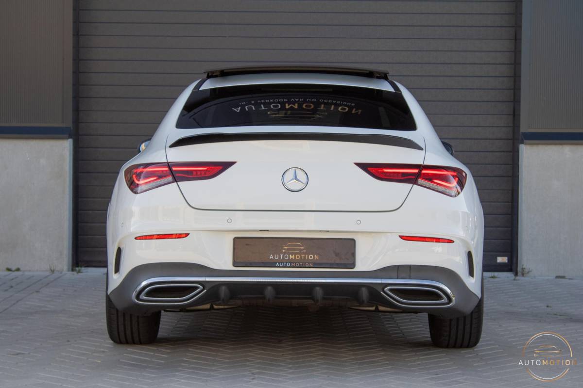 Mercedes-Benz CLA Mercedes-Benz CLA-klasse 180 Business Solution AMG PANO CAMERA HUD LED STOELVERWARMING