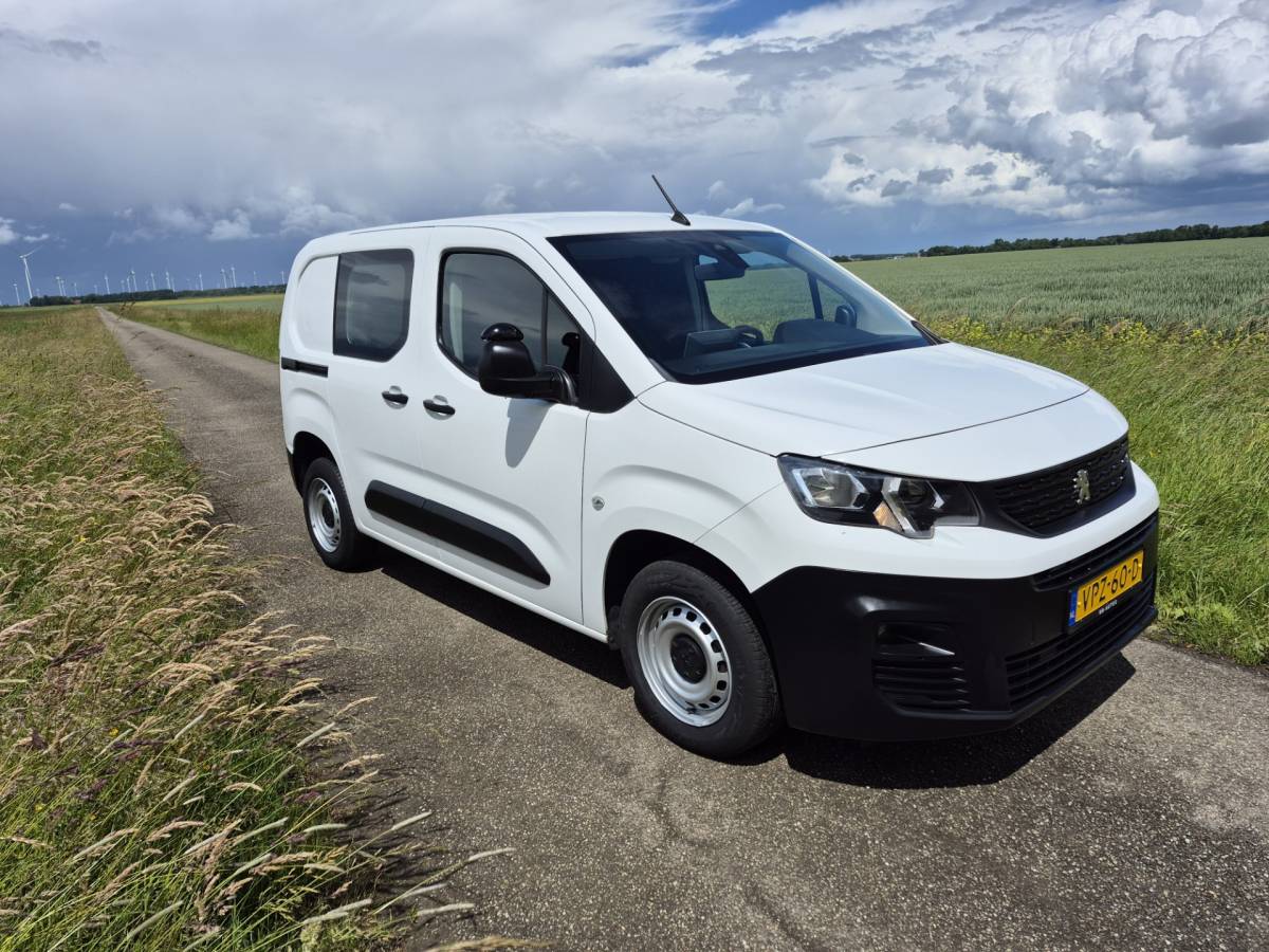 Peugeot Partner Peugeot Partner 1.2 PureTech Navi Airco Cruise