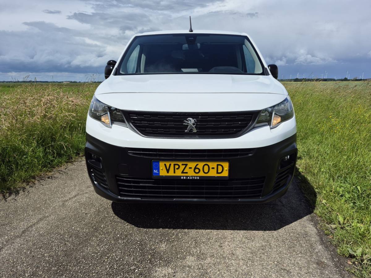 Peugeot Partner Peugeot Partner 1.2 PureTech Navi Airco Cruise