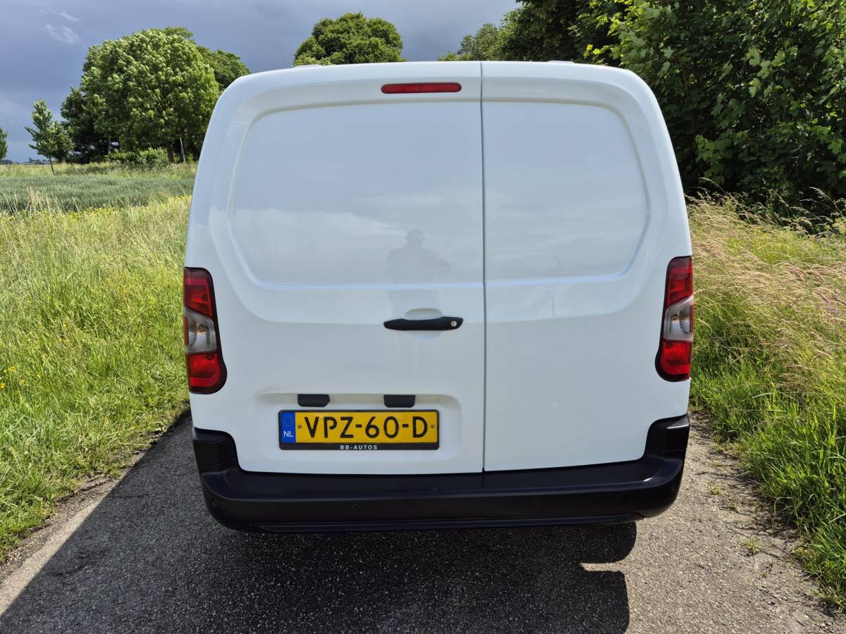 Peugeot Partner Peugeot Partner 1.2 PureTech Navi Airco Cruise