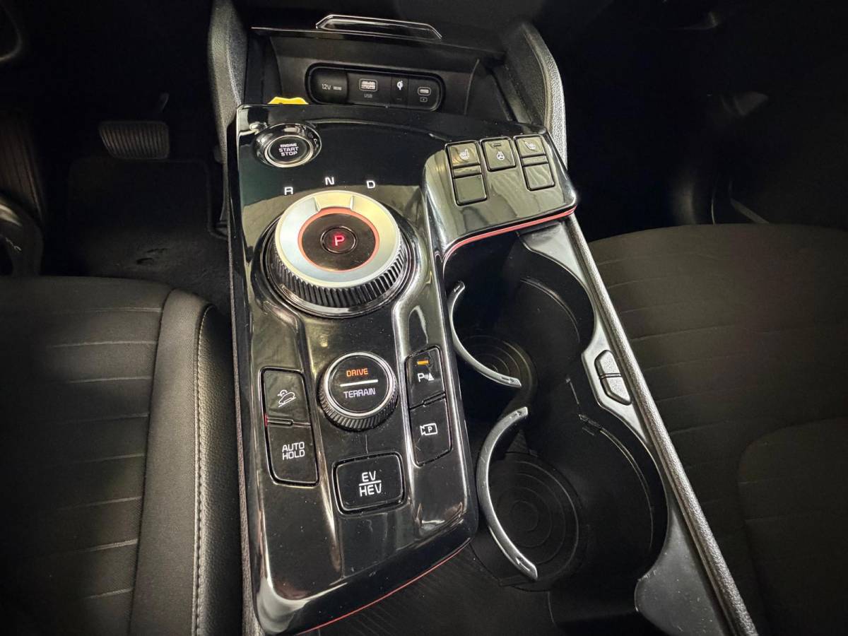 Kia Sportage Kia SPORTAGE 1.6 T-GDi Plug-in Hybrid AWD DynamicPlusLine, 1 jaar Bovag garantie, Camera, Carplay, Stoel/Stuurverwarming,