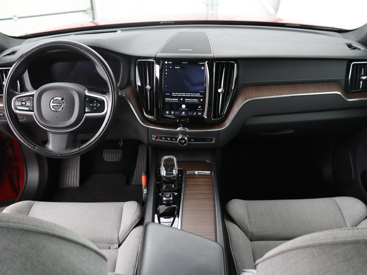 Volvo XC60 Volvo XC60 2.0 T6 Plug-in hybrid AWD Inscription Exclusive | SOH 91,3% | Panoramadak | Memory |  Adaptive cruise | Stuur/stoelverwarming | Carplay | Harman/Kardon | 360 camera | Trekhaak