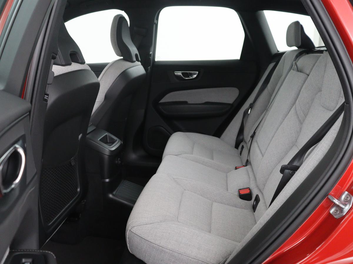 Volvo XC60 Volvo XC60 2.0 T6 Plug-in hybrid AWD Inscription Exclusive | SOH 91,3% | Panoramadak | Memory |  Adaptive cruise | Stuur/stoelverwarming | Carplay | Harman/Kardon | 360 camera | Trekhaak
