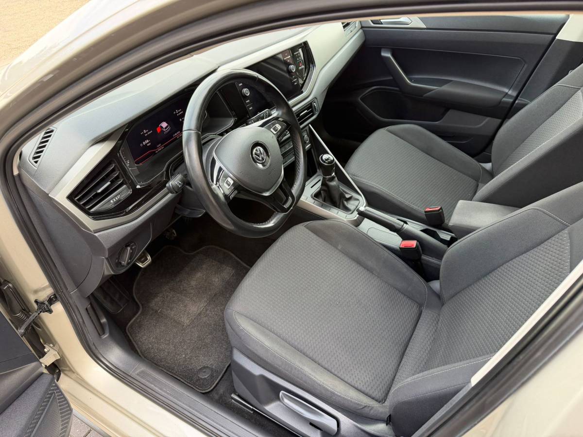 Volkswagen Polo Volkswagen Polo 1.0 TSI R-Line handgeschakeld Panoramadak,Acc,Apple Carpl,Climate Contr,Camera A,,NavigatieNL auto,Virtual dashb