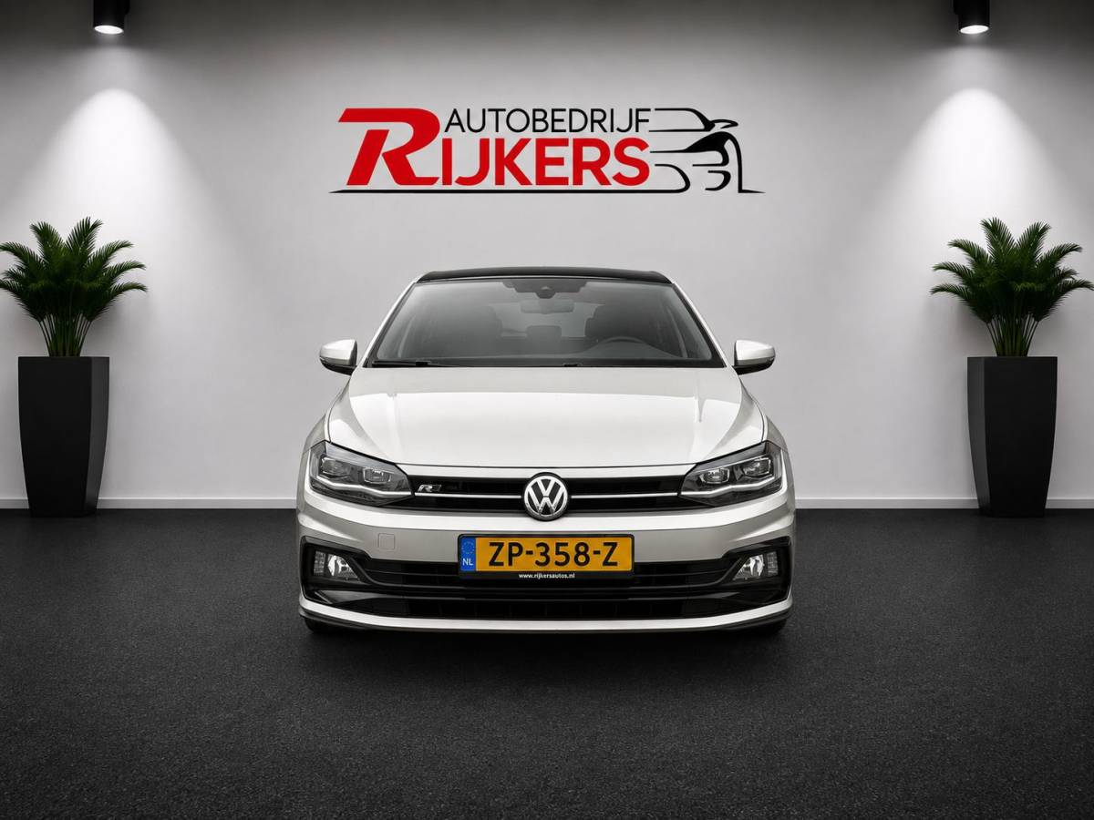 Volkswagen Polo Volkswagen Polo 1.0 TSI R-Line handgeschakeld Panoramadak,Acc,Apple Carpl,Climate Contr,Camera A,,NavigatieNL auto,Virtual dashb