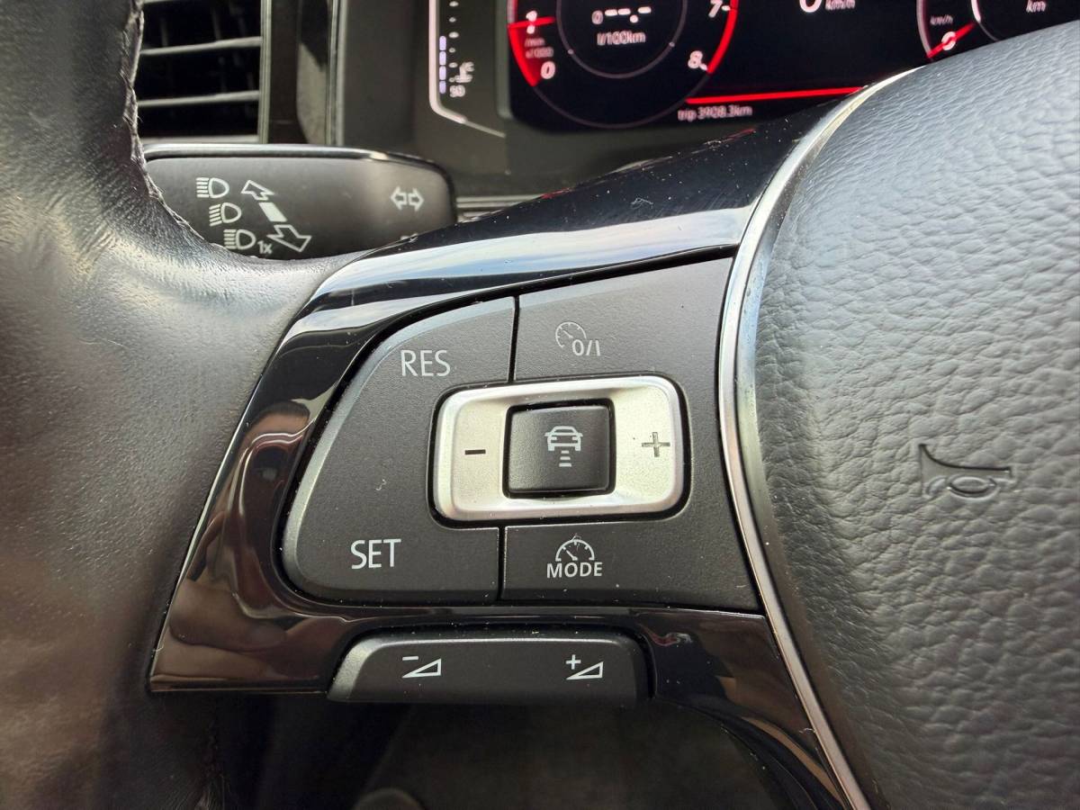 Volkswagen Polo Volkswagen Polo 1.0 TSI R-Line handgeschakeld Panoramadak,Acc,Apple Carpl,Climate Contr,Camera A,,NavigatieNL auto,Virtual dashb