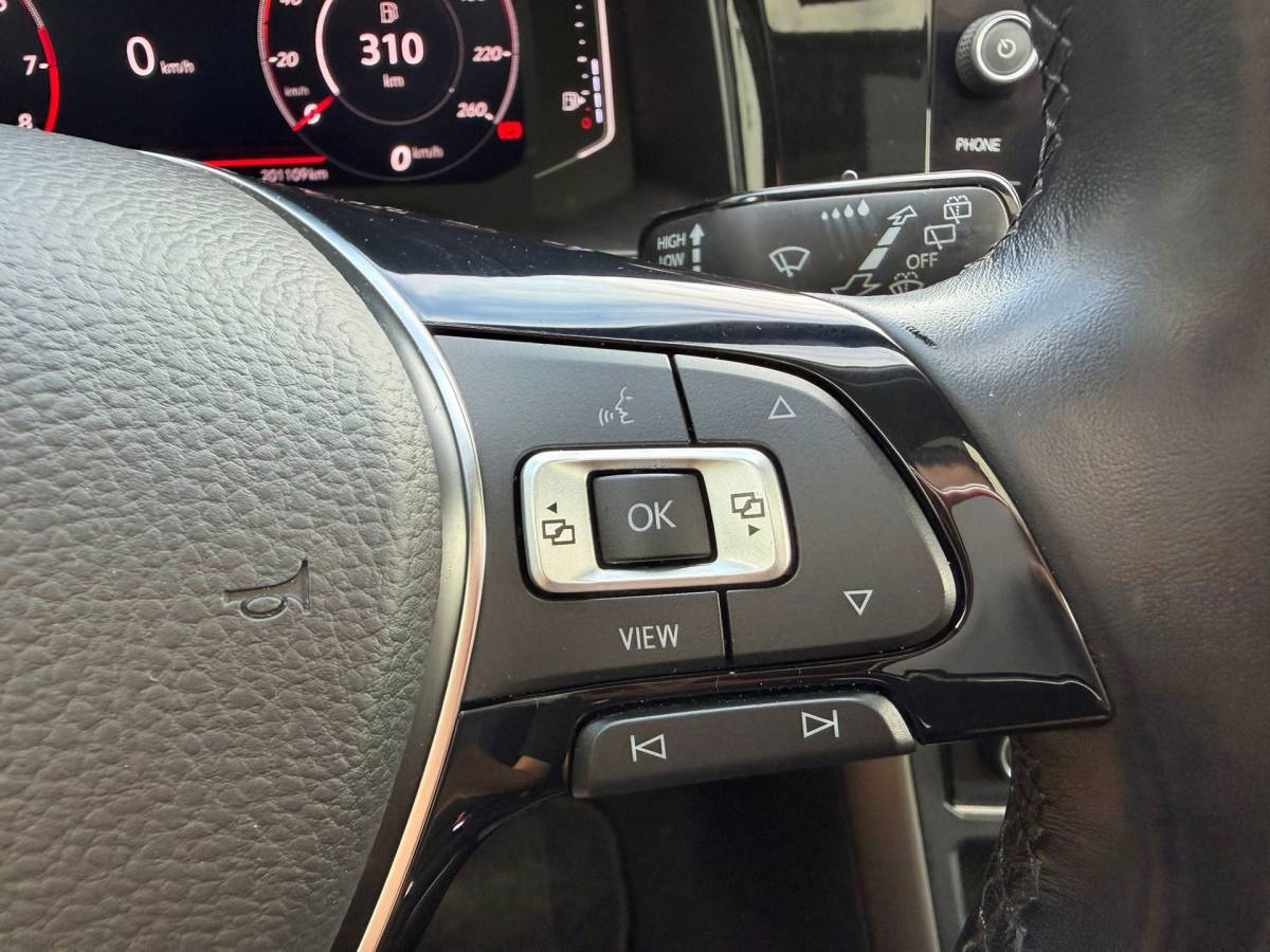 Volkswagen Polo Volkswagen Polo 1.0 TSI R-Line handgeschakeld Panoramadak,Acc,Apple Carpl,Climate Contr,Camera A,,NavigatieNL auto,Virtual dashb