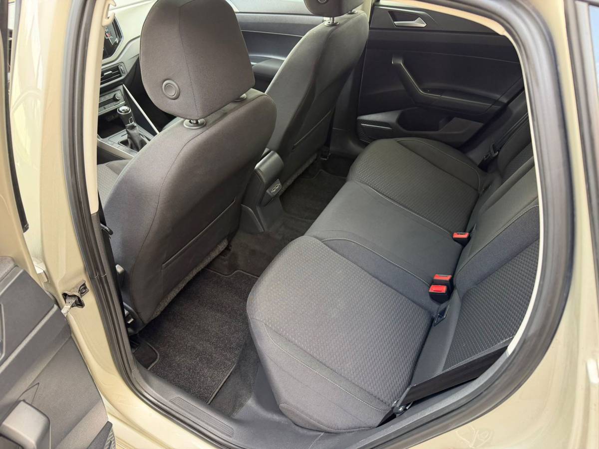 Volkswagen Polo Volkswagen Polo 1.0 TSI R-Line handgeschakeld Panoramadak,Acc,Apple Carpl,Climate Contr,Camera A,,NavigatieNL auto,Virtual dashb