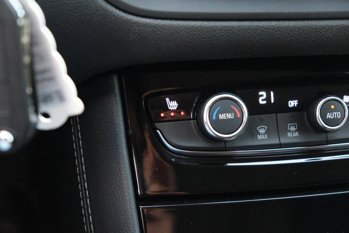 Opel Grandland Opel Grandland 1.2 Turbo 130pk EAT8 GS | Navi | App Connect | Adaptive Cruise | Camera | Alcantara | Winter Pakket