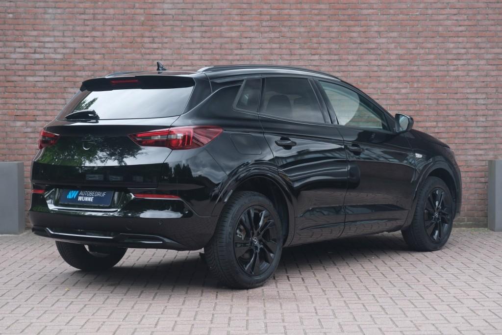 Opel Grandland Opel Grandland 1.2 Turbo 130pk EAT8 GS | Navi | App Connect | Adaptive Cruise | Camera | Alcantara | Winter Pakket
