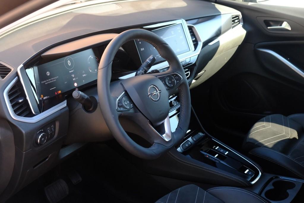 Opel Grandland Opel Grandland 1.2 Turbo 130pk EAT8 GS | Navi | App Connect | Adaptive Cruise | Camera | Alcantara | Winter Pakket