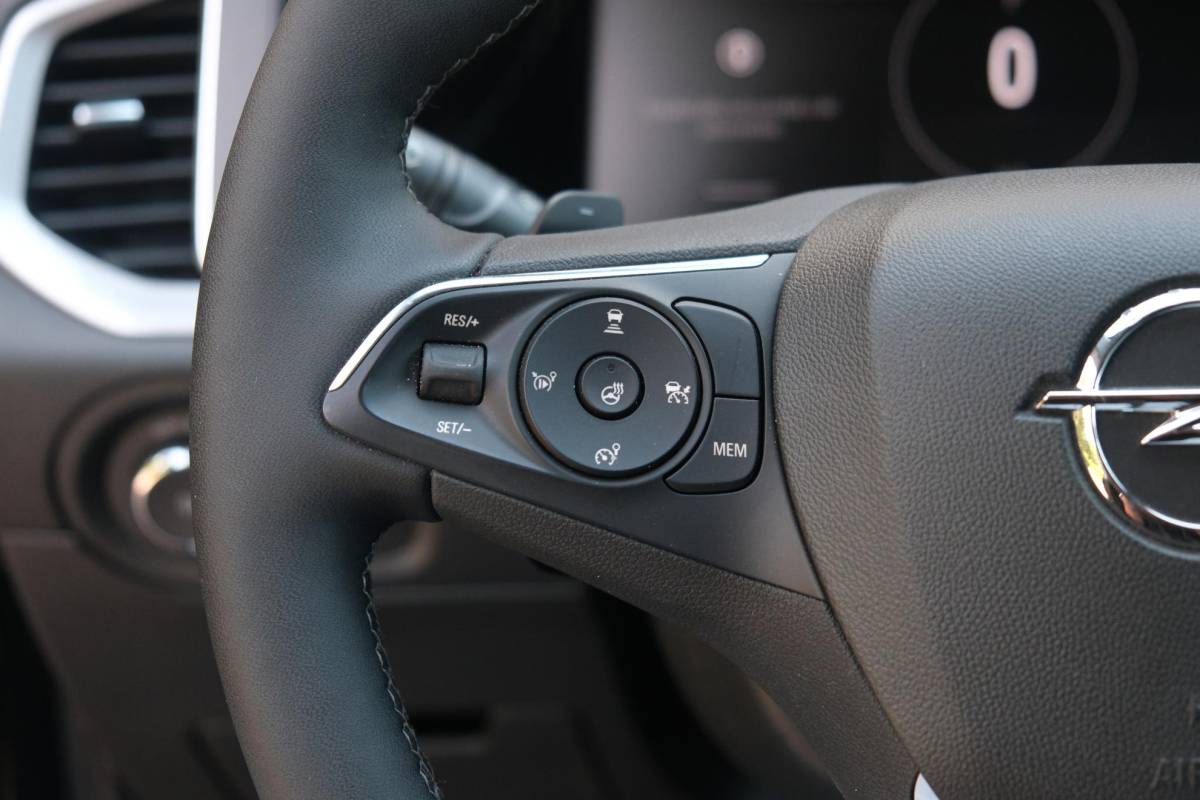 Opel Grandland Opel Grandland 1.2 Turbo 130pk EAT8 GS | Navi | App Connect | Adaptive Cruise | Camera | Alcantara | Winter Pakket