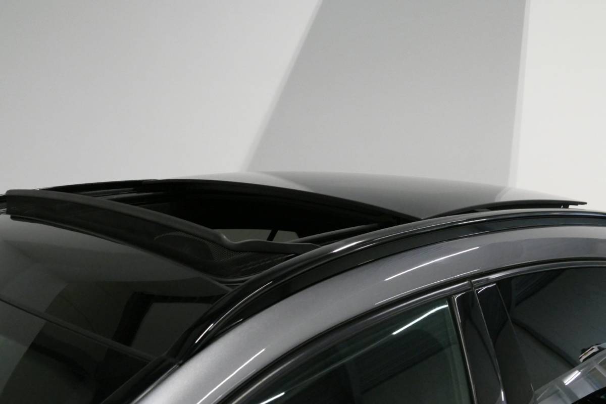 Mercedes-Benz GLA Mercedes-Benz GLA-klasse AMG 45 4MATIC Premium Plus / UNIEK / Panoramadak / AMG Performance sport-uitlaat / Stoelverwarming / Achteruitrijcamera / LED High Performance koplampen / Cruise Control / 20” LMV / Rode remzadels
