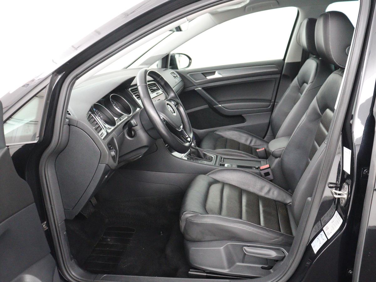 Volkswagen e-Golf Volkswagen e-Golf | SOH 91.3% | Leder | Dynaudio | Stoelverwarming | Adaptive cruise | Carplay | Navigatie | Park assist | Climate control | Xenon |