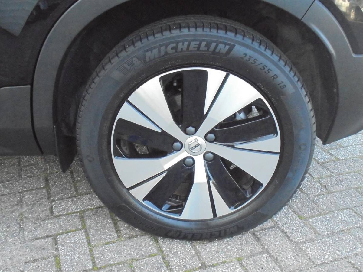 Volvo XC40 Volvo Xc40 T4 PLUGIN HYBRIDE 211PK LEER TREKHAAK 42.163 KM