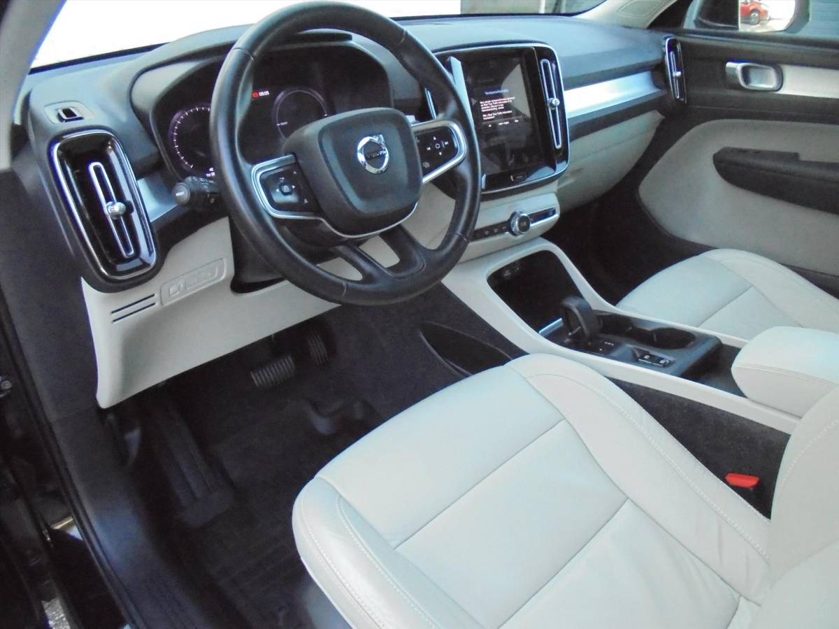 Volvo XC40 Volvo Xc40 T4 PLUGIN HYBRIDE 211PK LEER TREKHAAK 42.163 KM