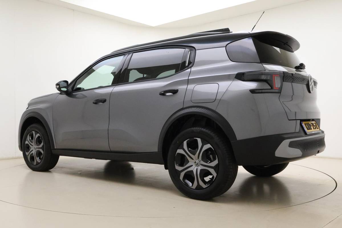 Citroën C3 Aircross Citroen C3 Aircross 1.2 Hybrid 145pk Plus 7p. DEMO | zwart Dak | Navigatie