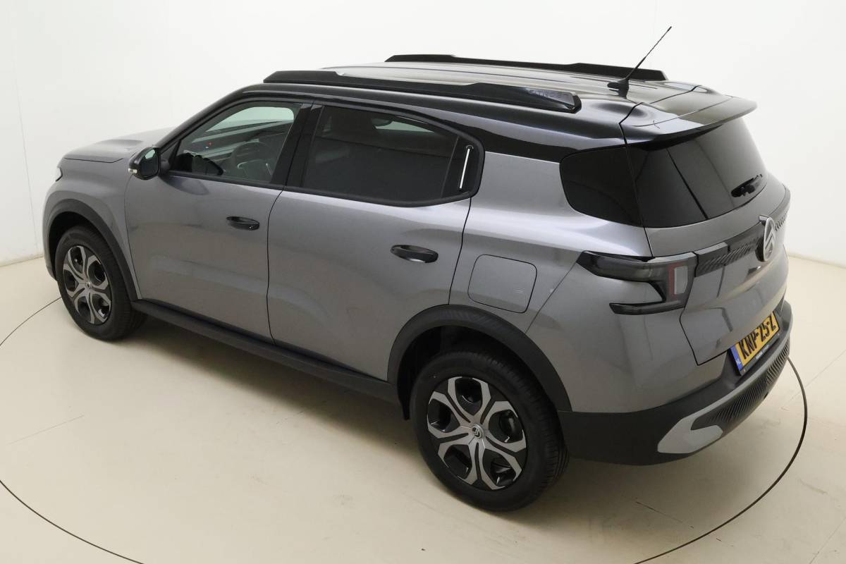 Citroën C3 Aircross Citroen C3 Aircross 1.2 Hybrid 145pk Plus 7p. DEMO | zwart Dak | Navigatie