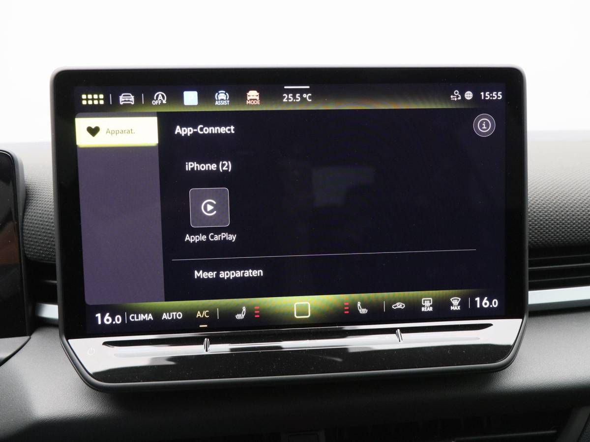 Volkswagen T-Roc Volkswagen T-Roc R-Line First Edition 1.5 eTSI 150 PK | Trekhaak | Elektrische Achterklep | 360 Camera | Head-Up Display | Stoel- & Stuurverwarming |