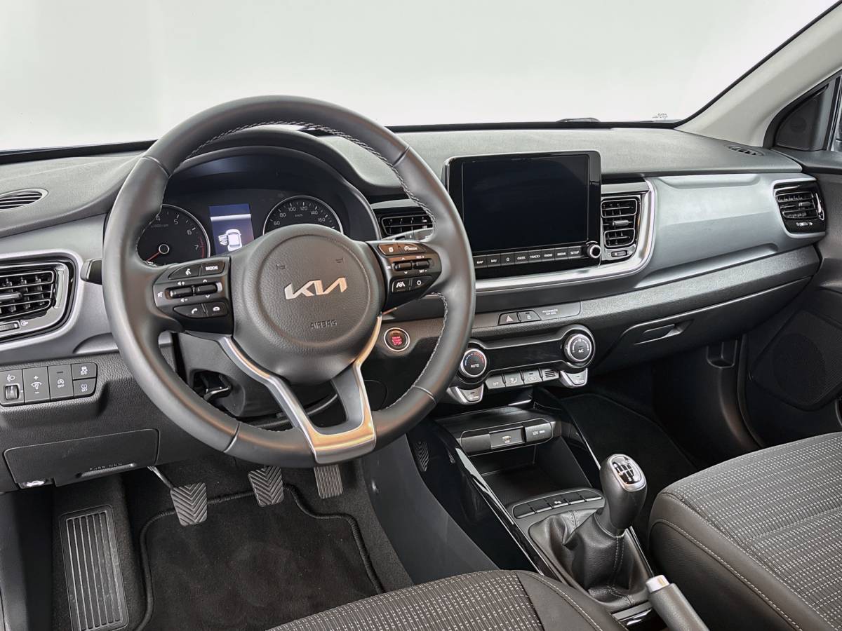 Kia Stonic Kia Stonic – 1.0 T-GDi MHEV  DynamicPlusLine // DEALERONDERHOUDEN // CAMERA // APPLECARPLAY // DODEHOEK //