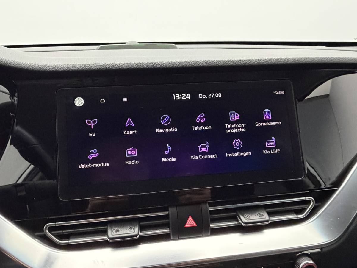Kia e-Niro Kia e-Niro DynamicPlusLine 64 kWh SOH 96,1% | Warmtepomp | Schuif/Kanteldak | Camera | Stoel/Stuurverwarming | Carplay&Android