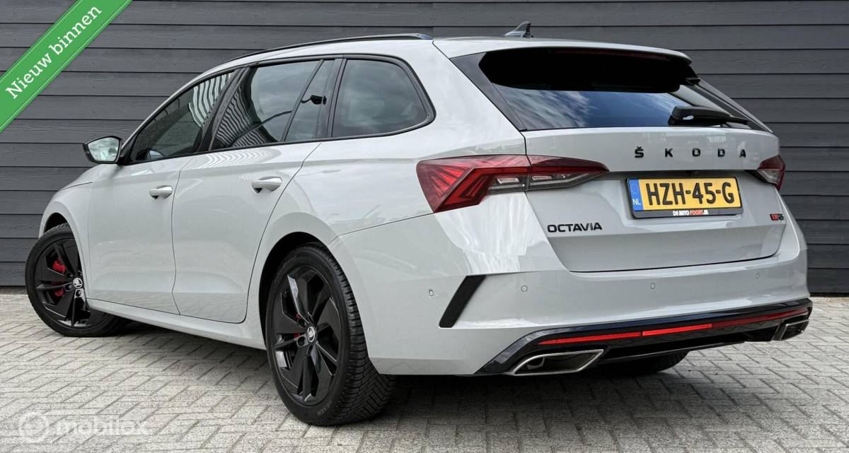 Škoda Octavia Skoda Octavia 2.0 TSI RS 245 Viritual/Carplay/LED/Winterpakket