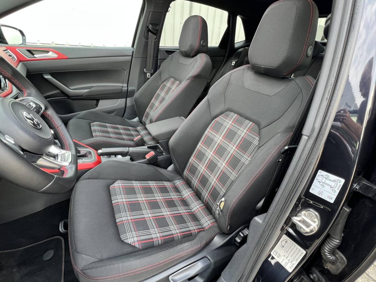 Volkswagen Polo Volkswagen Polo 2.0 TSI GTI DSG / Panoramadak / 17″ velgen / Virtual cockpit / Apple carplay