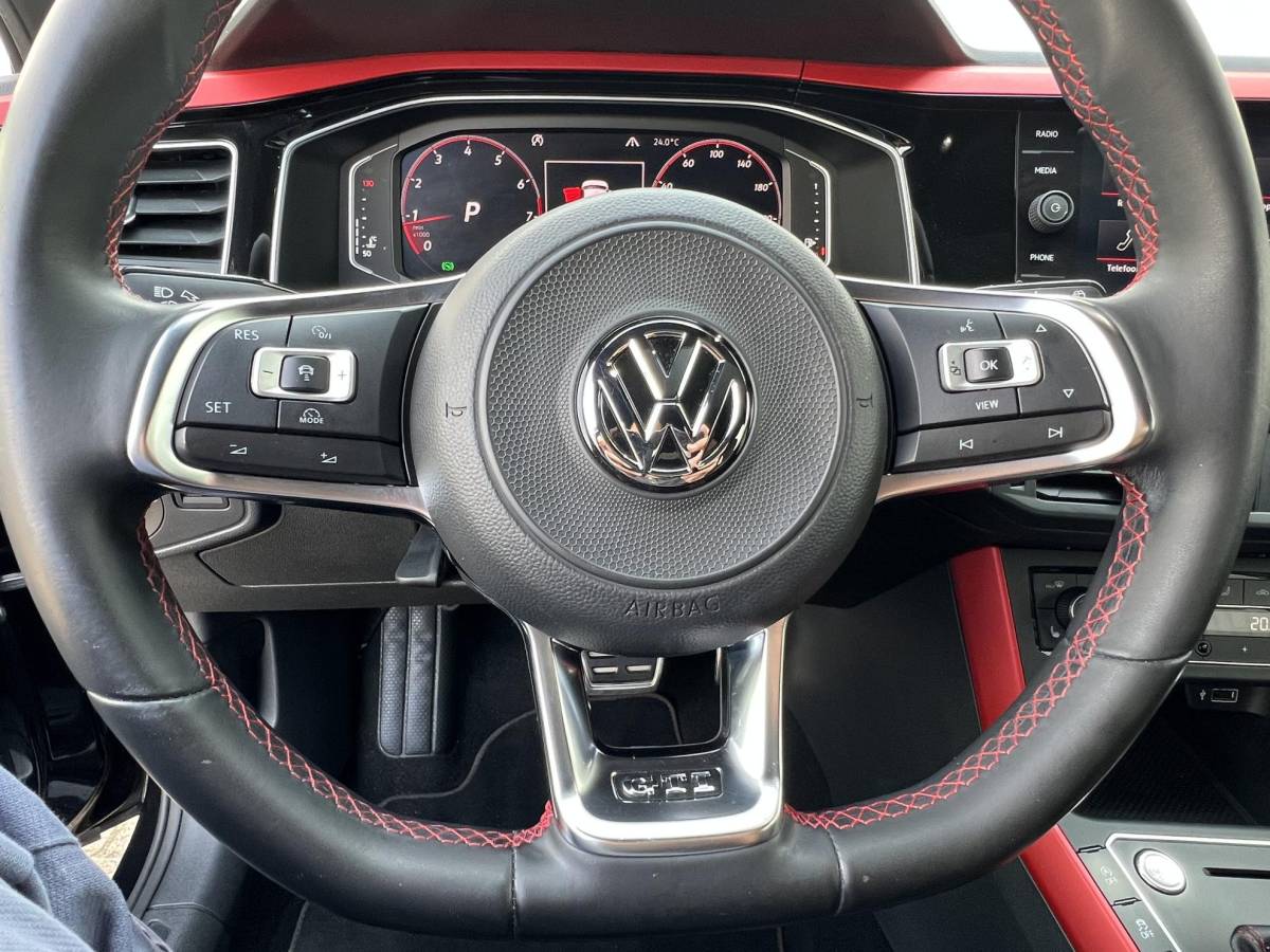 Volkswagen Polo Volkswagen Polo 2.0 TSI GTI DSG / Panoramadak / 17″ velgen / Virtual cockpit / Apple carplay