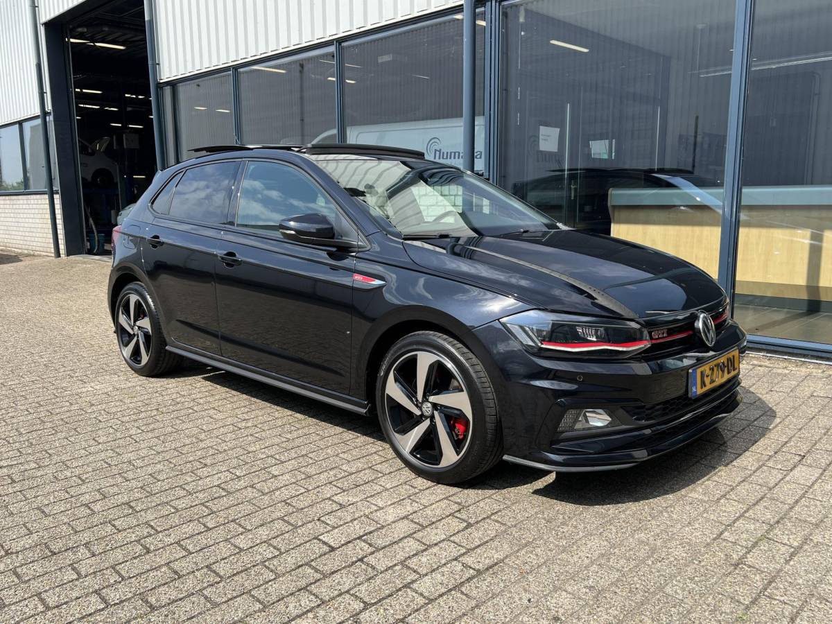 Volkswagen Polo Volkswagen Polo 2.0 TSI GTI DSG / Panoramadak / 17″ velgen / Virtual cockpit / Apple carplay