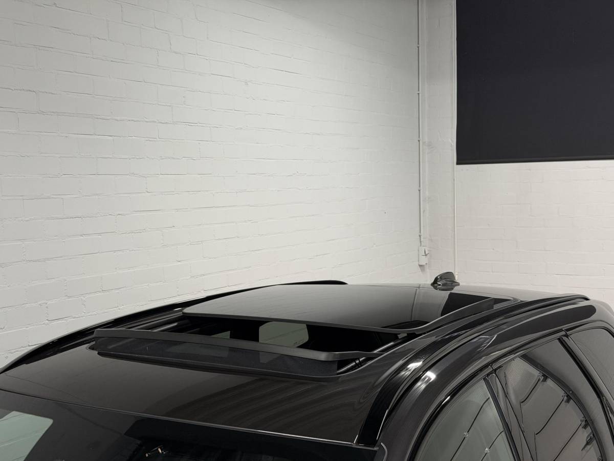 Volvo XC60 Volvo XC60 2.0 T6 Plug-in hybrid AWD Plus Dark Long Range | Open dak | Adapt. cruise | Harman/Kardon | Stuur-/Stoelverwarming | 360 Camera | Google | Keyless | Memory