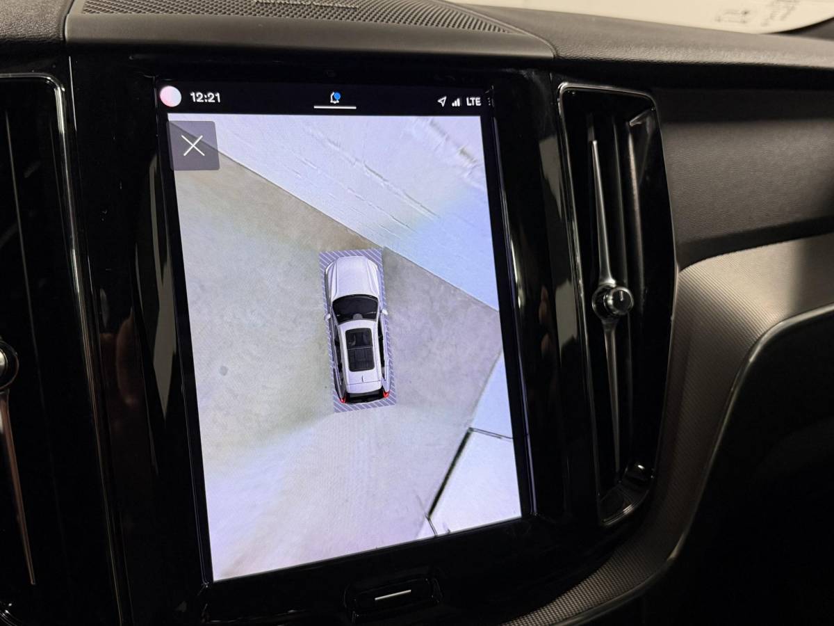 Volvo XC60 Volvo XC60 2.0 T6 Plug-in hybrid AWD Plus Dark Long Range | Open dak | Adapt. cruise | Harman/Kardon | Stuur-/Stoelverwarming | 360 Camera | Google | Keyless | Memory