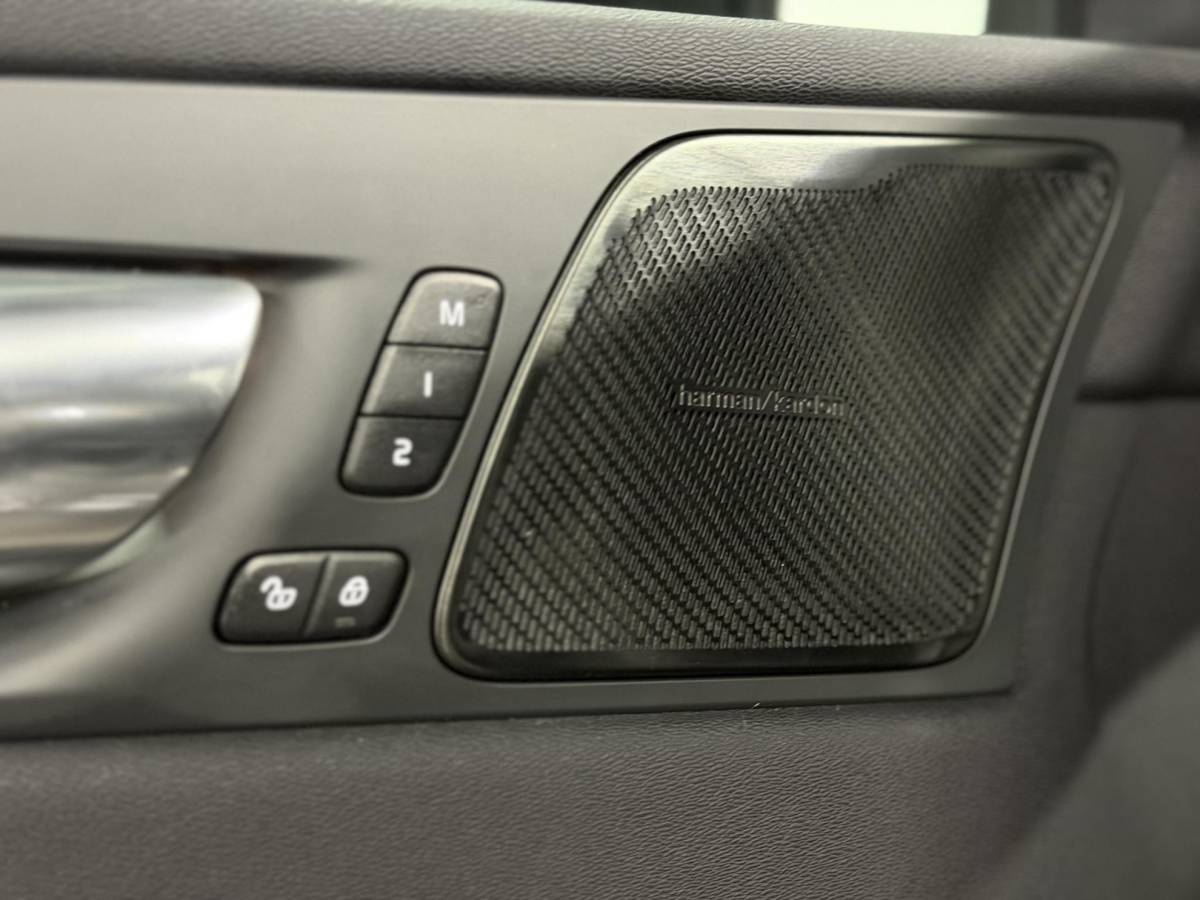 Volvo XC60 Volvo XC60 2.0 T6 Plug-in hybrid AWD Plus Dark Long Range | Open dak | Adapt. cruise | Harman/Kardon | Stuur-/Stoelverwarming | 360 Camera | Google | Keyless | Memory