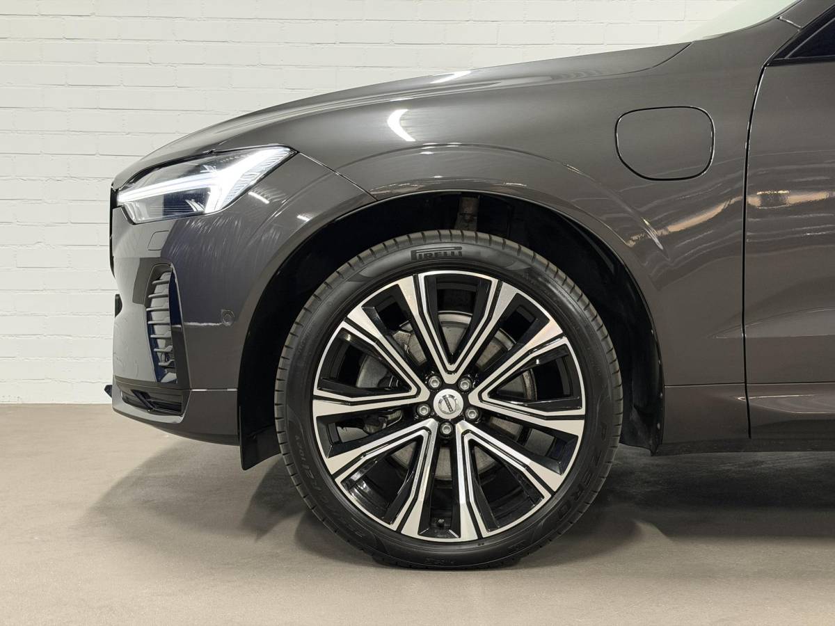 Volvo XC60 Volvo XC60 2.0 T6 Plug-in hybrid AWD Plus Dark Long Range | Open dak | Adapt. cruise | Harman/Kardon | Stuur-/Stoelverwarming | 360 Camera | Google | Keyless | Memory