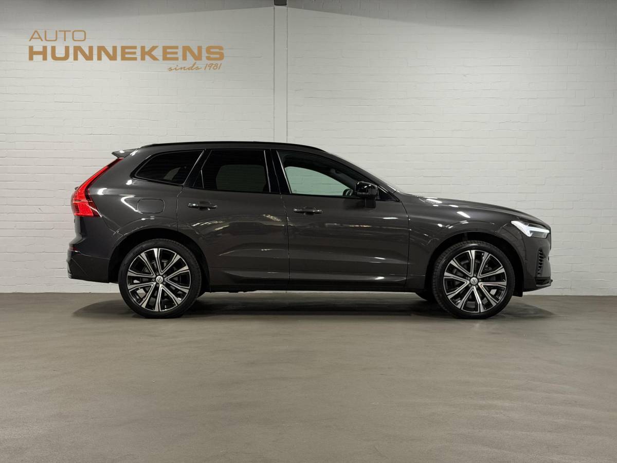 Volvo XC60 Volvo XC60 2.0 T6 Plug-in hybrid AWD Plus Dark Long Range | Open dak | Adapt. cruise | Harman/Kardon | Stuur-/Stoelverwarming | 360 Camera | Google | Keyless | Memory