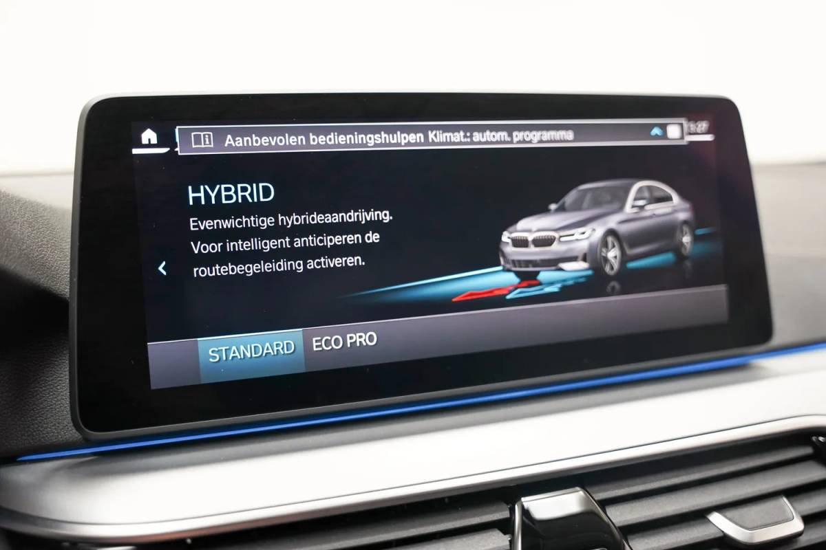 BMW 5 Serie BMW 5-serie 530e High Executive NW-Model Aut. [ Comfort Stoelen Laser-Light Sfeerverlichting ]
