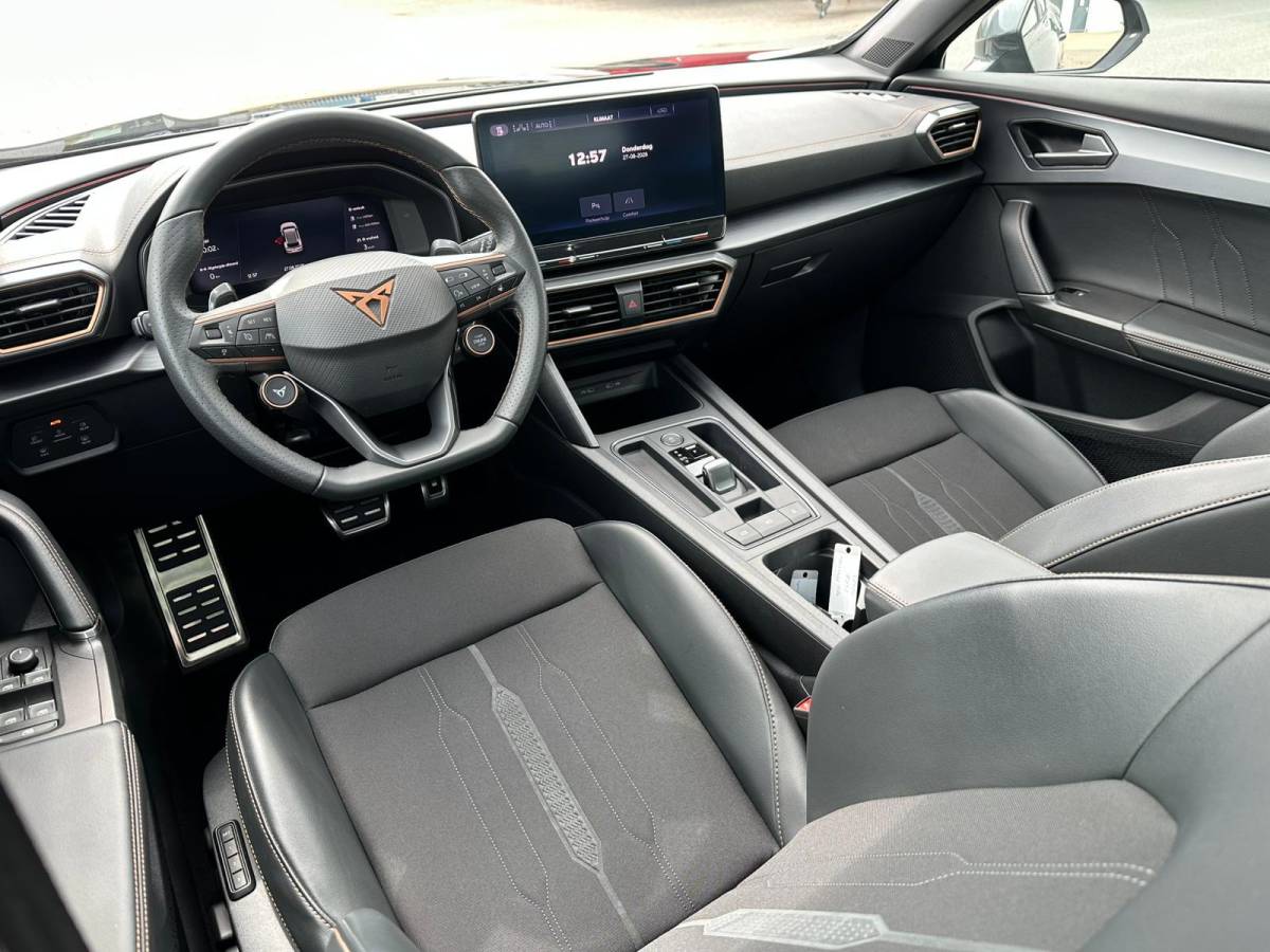 CUPRA Formentor CUPRA Formentor 1.4 e-Hybrid VZ Copper Edition 245PK Panoramadak | 360 Camera | Trekhaak | Vol opties!