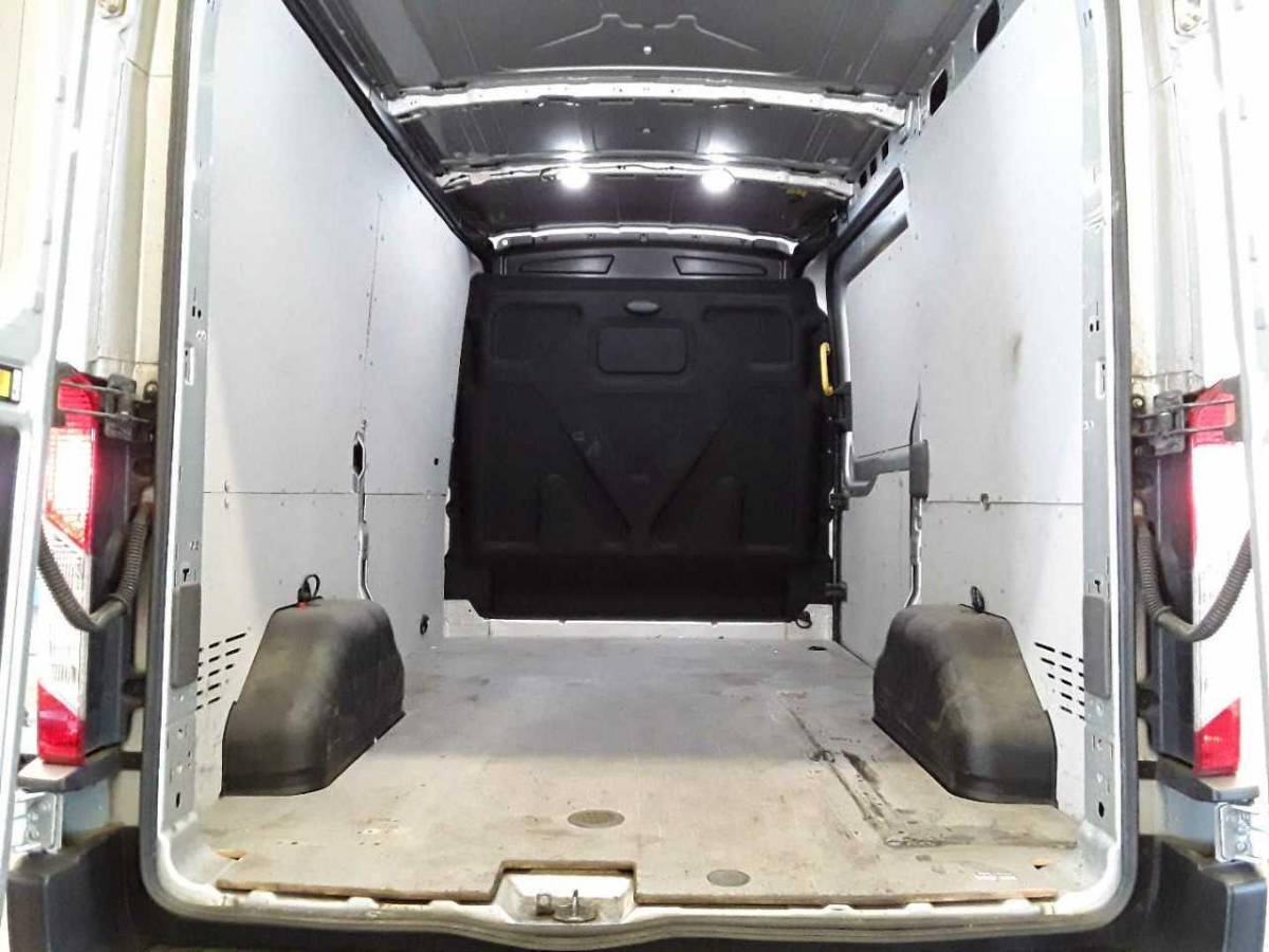 Ford Transit Ford Transit 350 2.0 TDCI L2H2 Trend Betimmerde Laadruimte | Verwarmde Voorruit | Cruise Control |