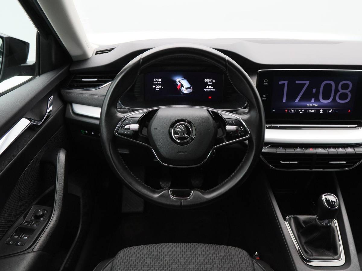 Škoda Octavia Skoda Octavia Combi 1.5 TSi 150 Pk First Edition | Stoelverwarming | Camera | Cruise Control | Navigatie | CarPlay | Matrix LED | 17 Inch | 60.639 Km !!