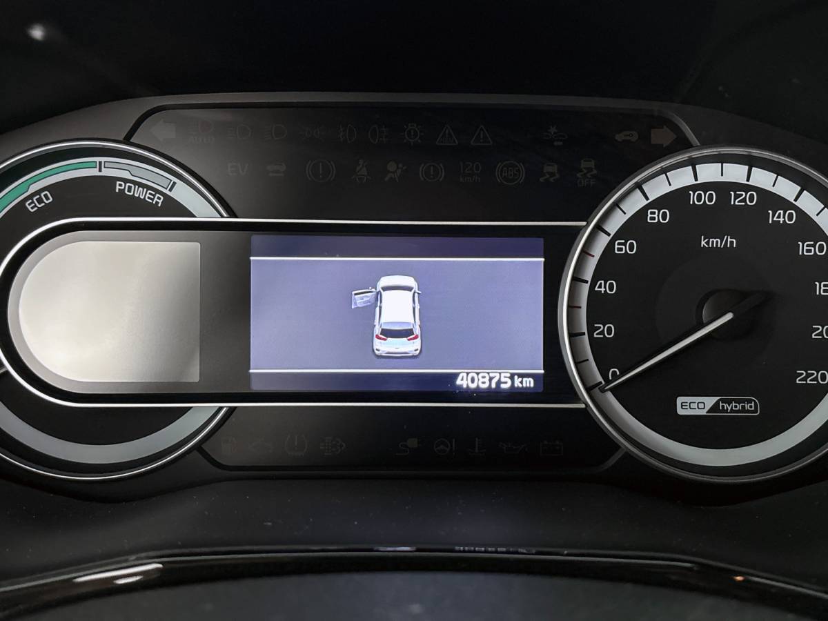 Kia Niro Kia Niro – 1.6 GDi Hybrid DynamicLine // TREKHAAK // CAMERA //
