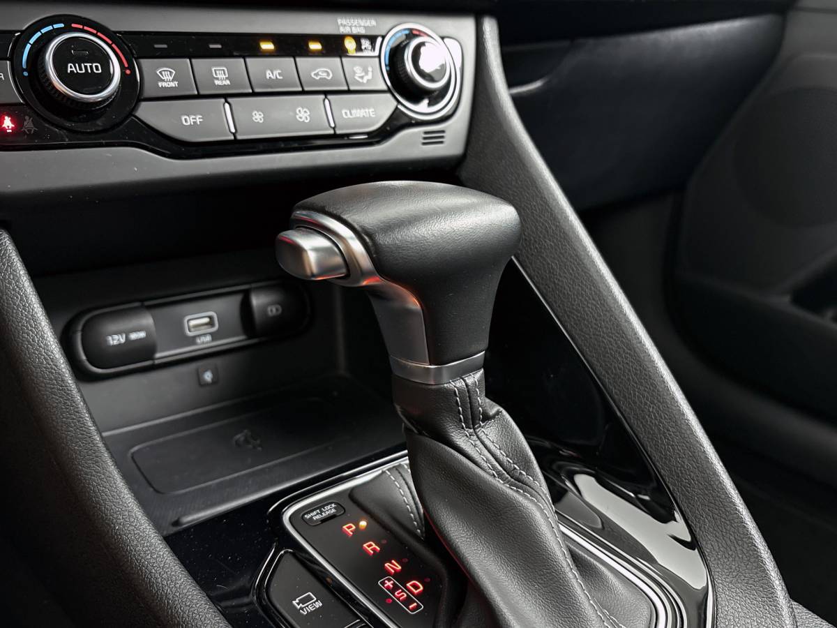 Kia Niro Kia Niro – 1.6 GDi Hybrid DynamicLine // TREKHAAK // CAMERA //